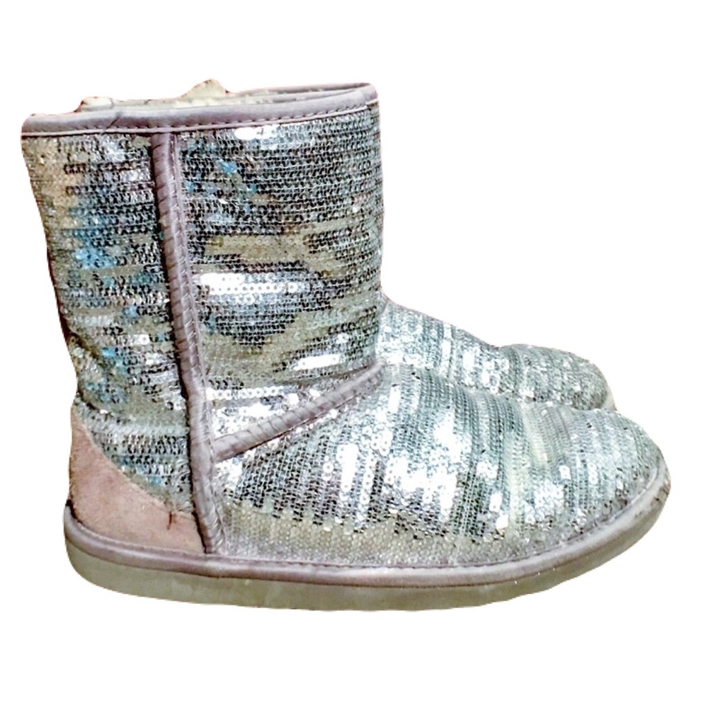 Sparkly Silver Uggs​​​​